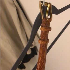 Woman’s alligator 100% belt Italy never worn M-L
